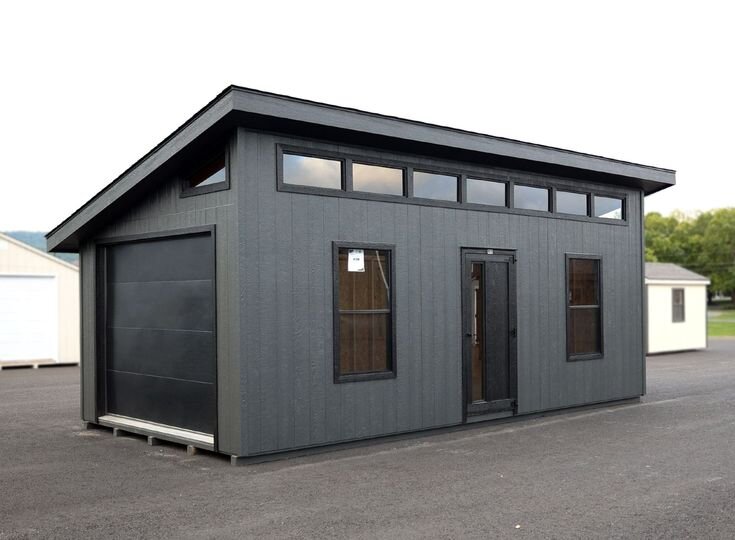 Garaje auto pe structura metalica invelite cu panouri sandwich